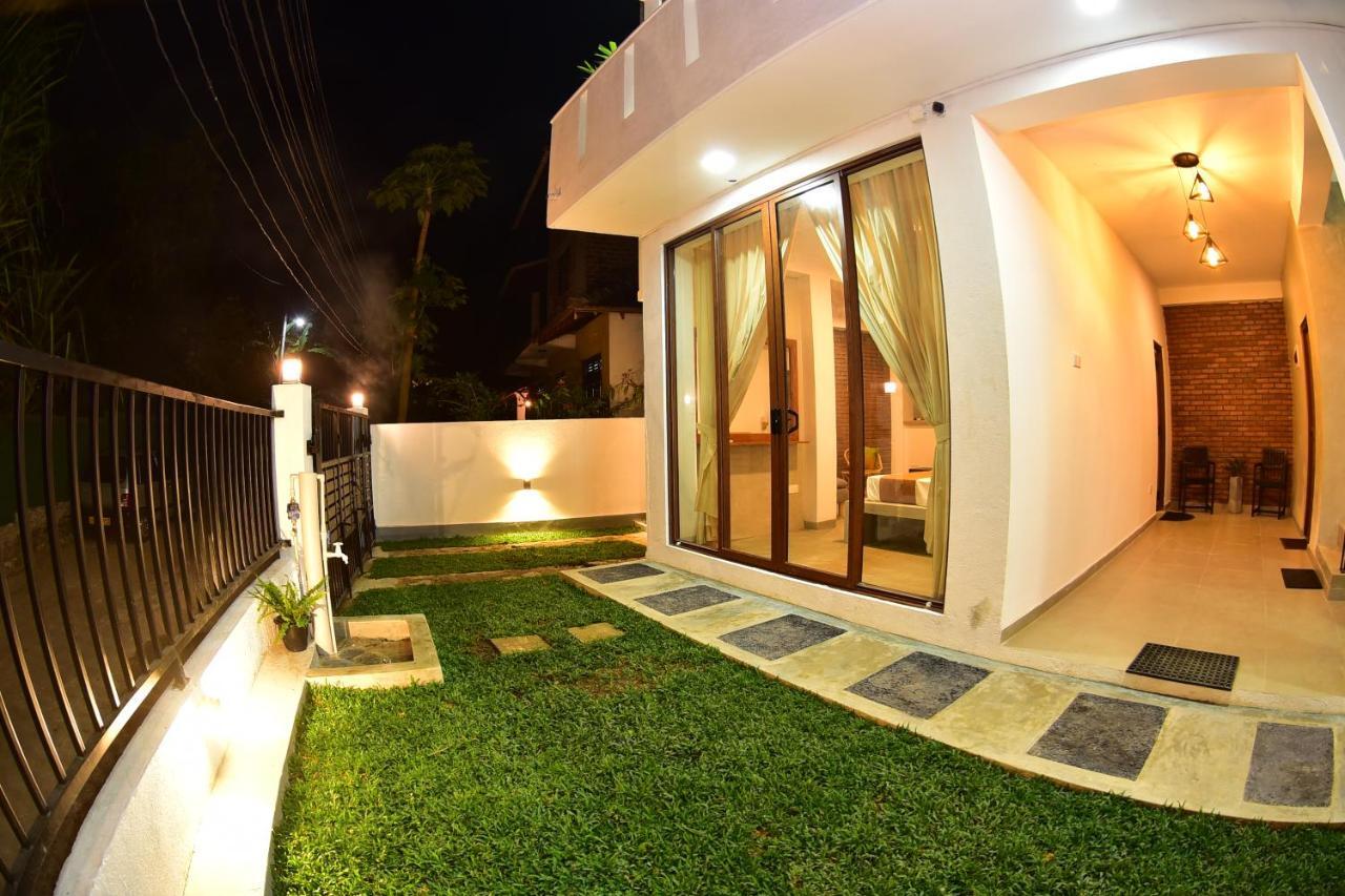 Lily Holiday Apartments Hikkaduwa Exterior foto