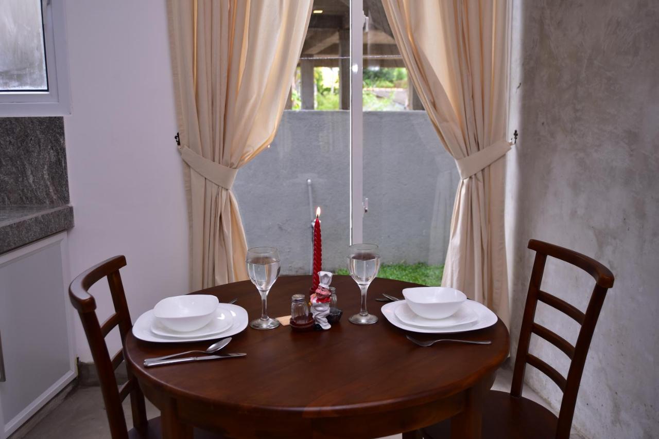 Lily Holiday Apartments Hikkaduwa Exterior foto